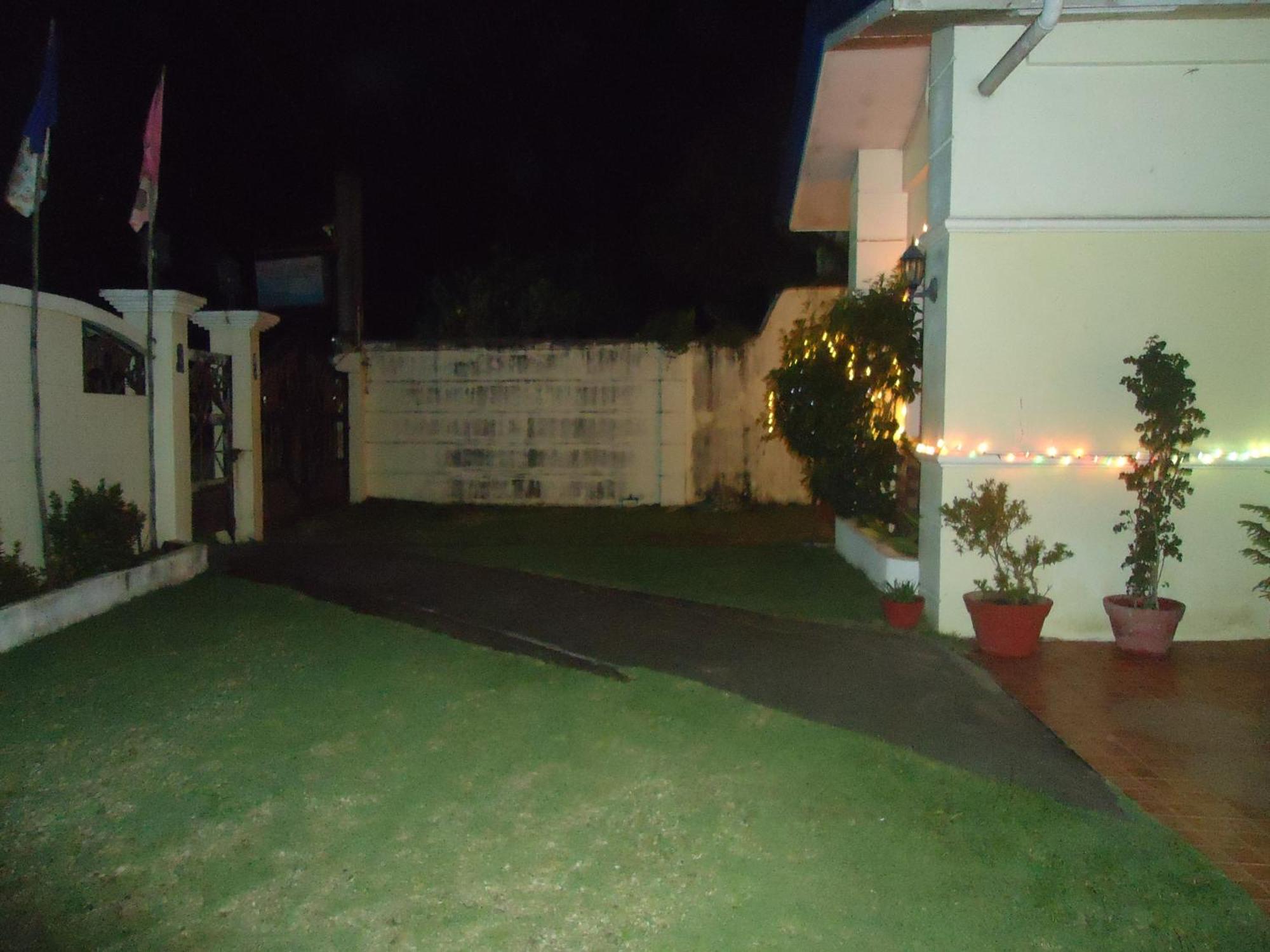 Donsol Aguluz Homestay Екстериор снимка