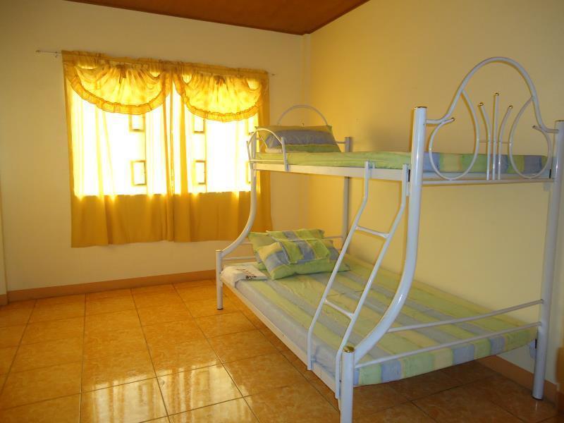 Donsol Aguluz Homestay Екстериор снимка